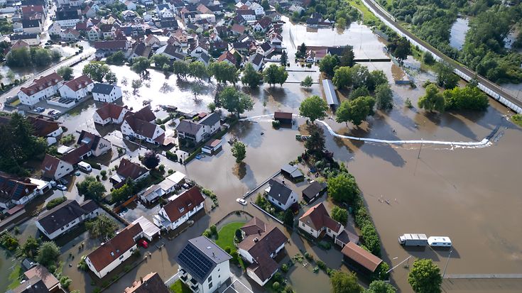 Hochwasser in Süddeutschland: GDV rechnet mit Großschadenereignis (© picture alliance/dpa | Sven Hoppe)