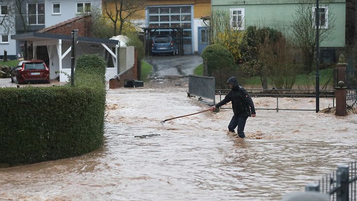 Elementarschäden: Angebotspflicht besser als alleinige Pflichtversicherung (© picture alliance / Ralph Görlich)